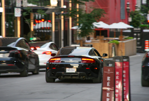 Aston Martin V12 Vantage