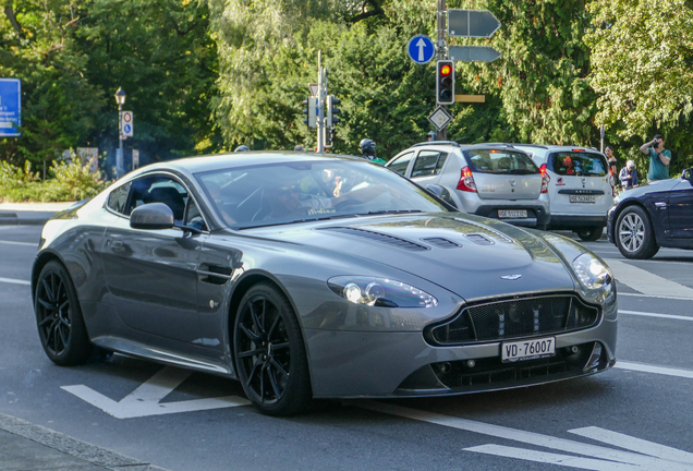 Aston Martin V12 Vantage S