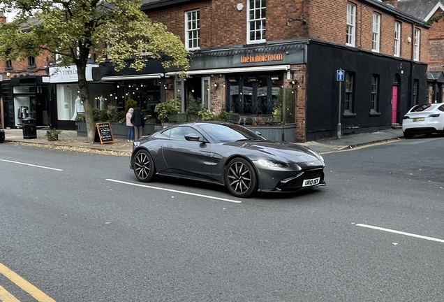 Aston Martin V8 Vantage 2018