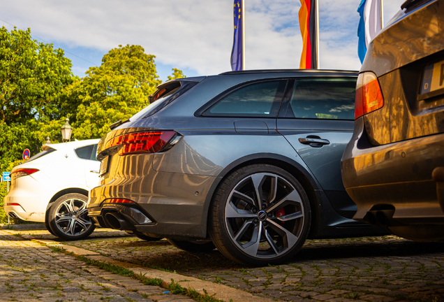 Audi RS4 Avant B9