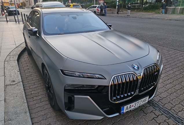 BMW M760e xDrive