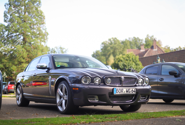 Jaguar XJR Portfolio