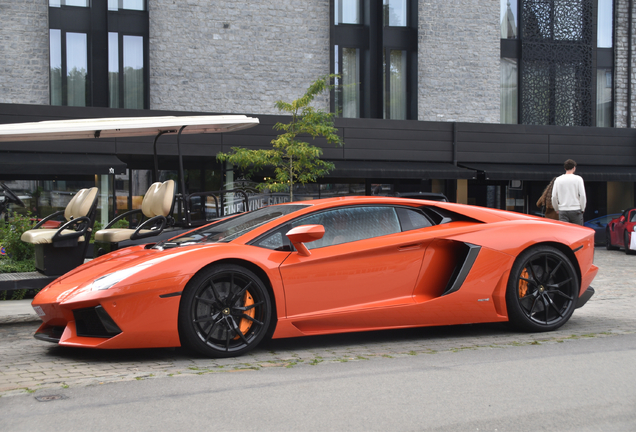 Lamborghini Aventador LP700-4