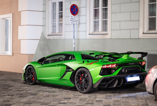 Lamborghini Aventador LP770-4 SVJ