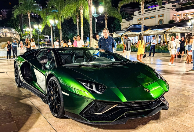 Lamborghini Aventador LP780-4 Ultimae Roadster