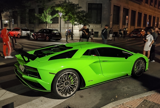 Lamborghini Aventador S LP740-4