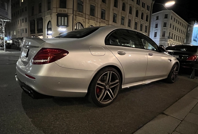 Mercedes-AMG E 63 S W213