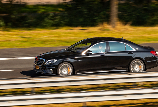 Mercedes-Benz S 65 AMG V222