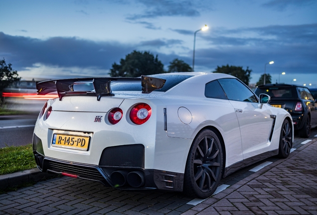 Nissan GT-R 2013