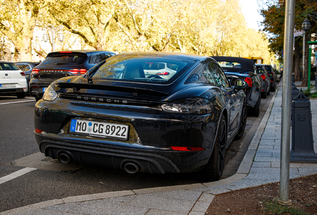 Porsche 718 Cayman GTS