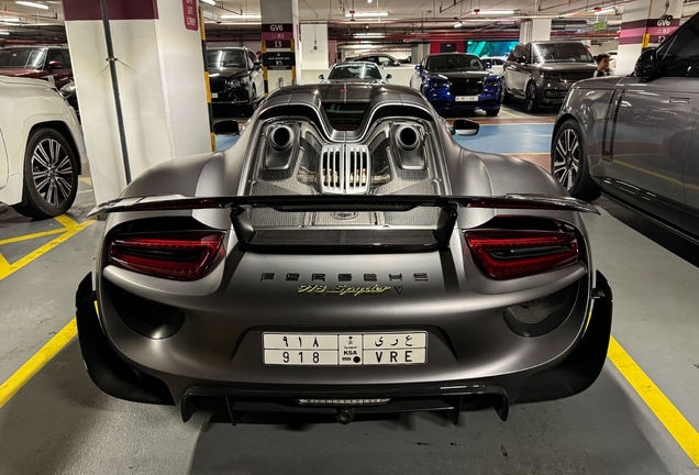 Porsche 918 Spyder Weissach Package