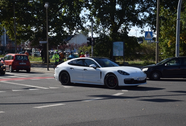 Porsche 971 Panamera GTS MkI