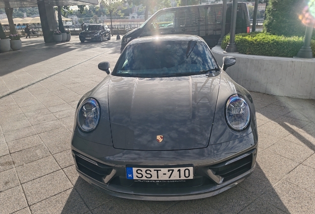 Porsche 992 Carrera 4S