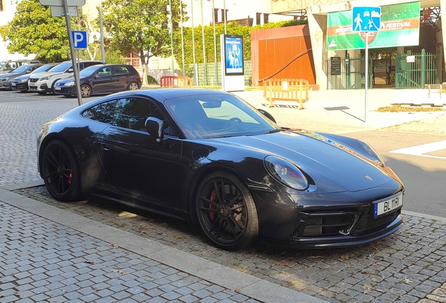 Porsche 992 Carrera GTS