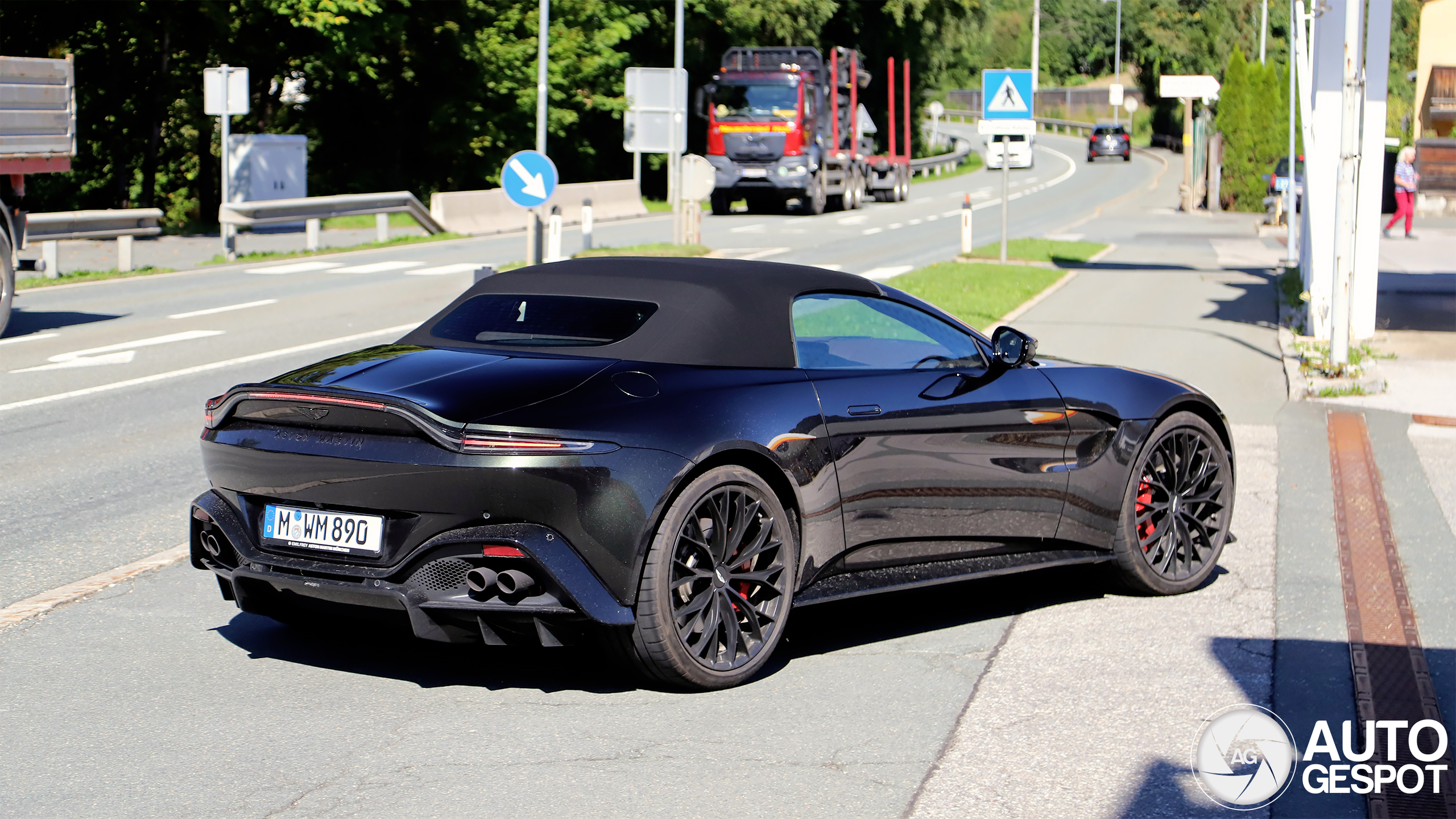 Aston Martin V8 Vantage Roadster 2020