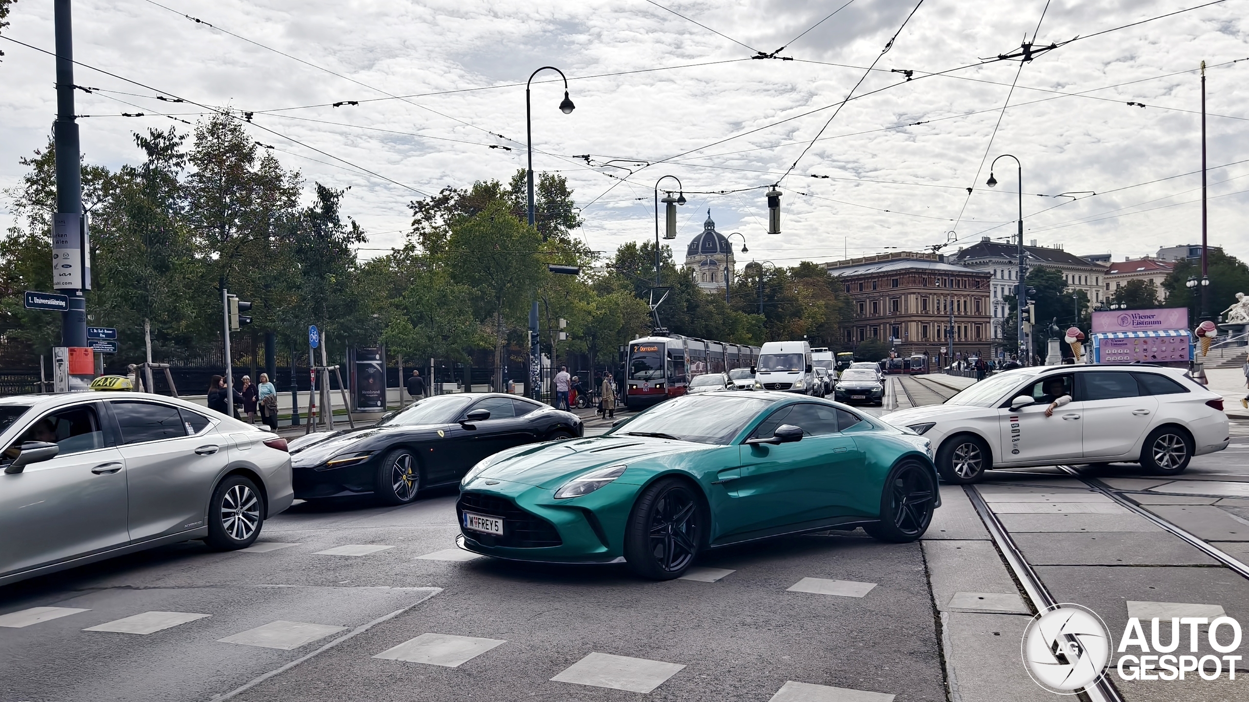 Aston Martin Vantage 2024