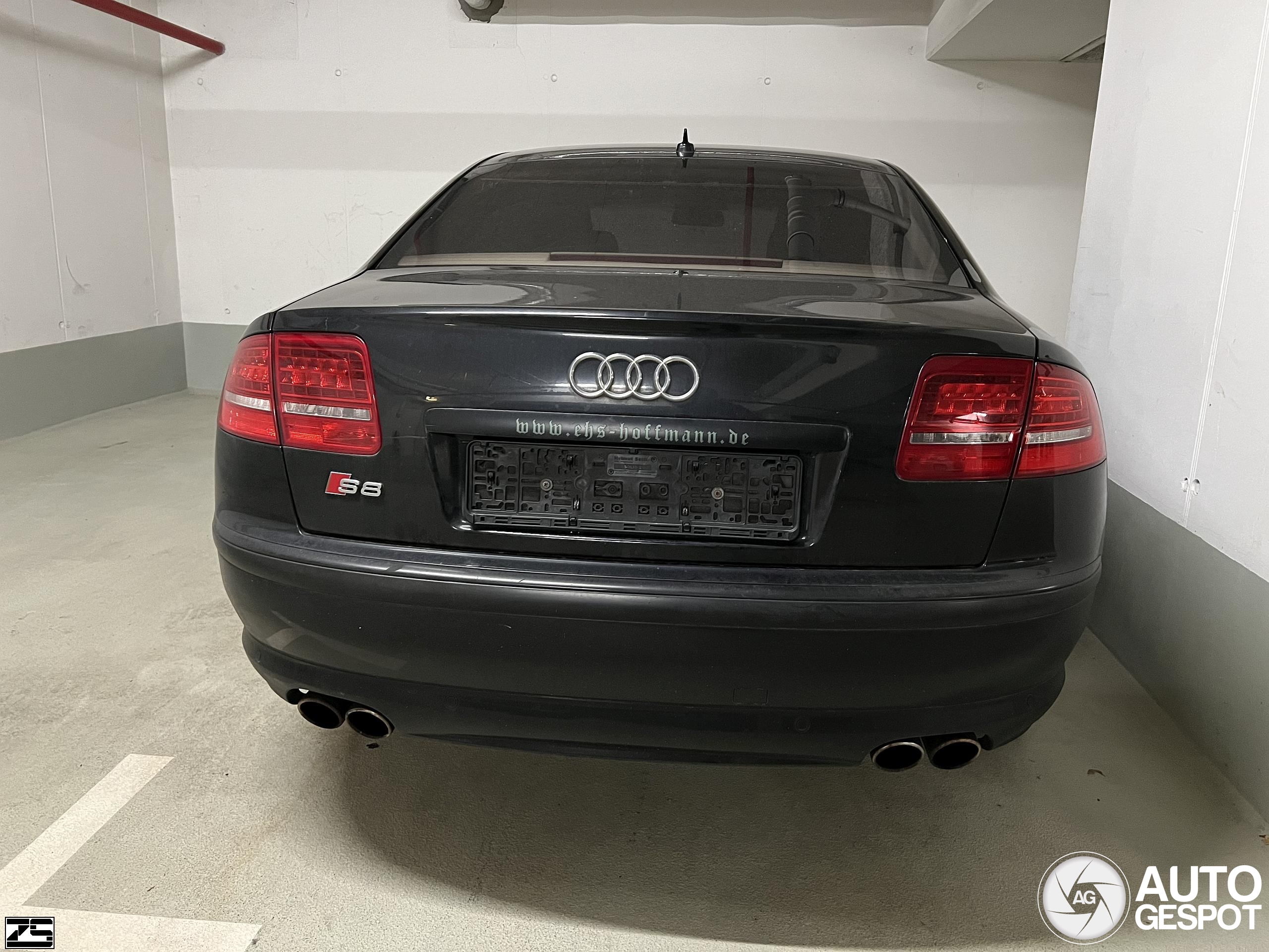 Audi S8 D3