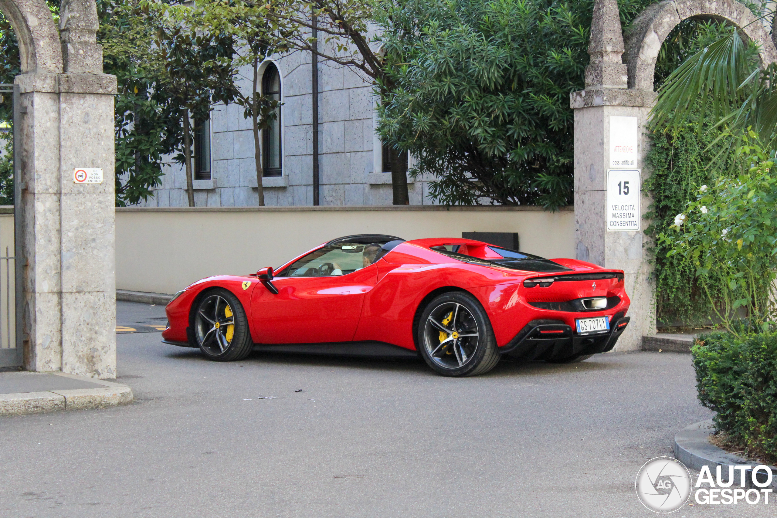 Ferrari 296 GTS