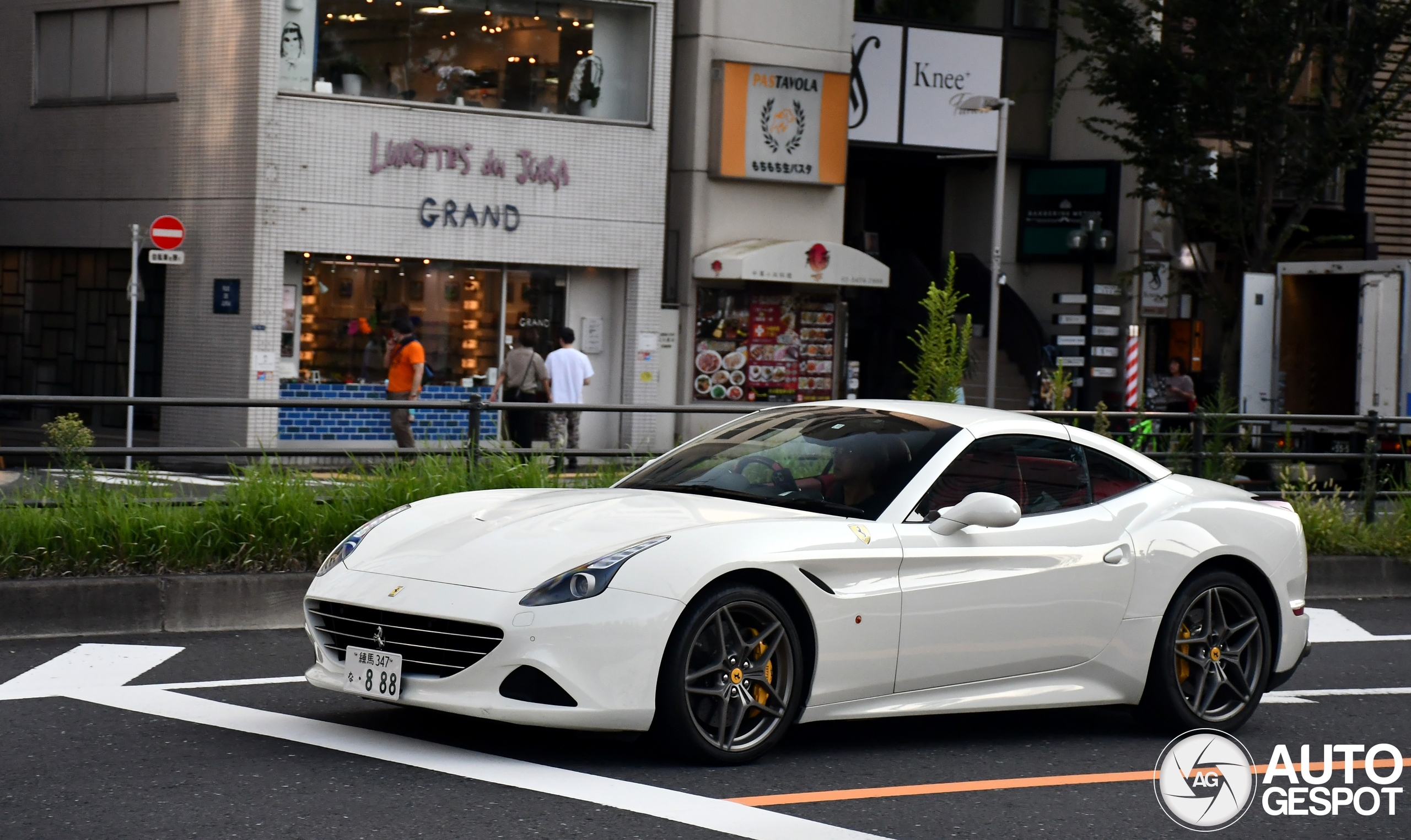 Ferrari California T