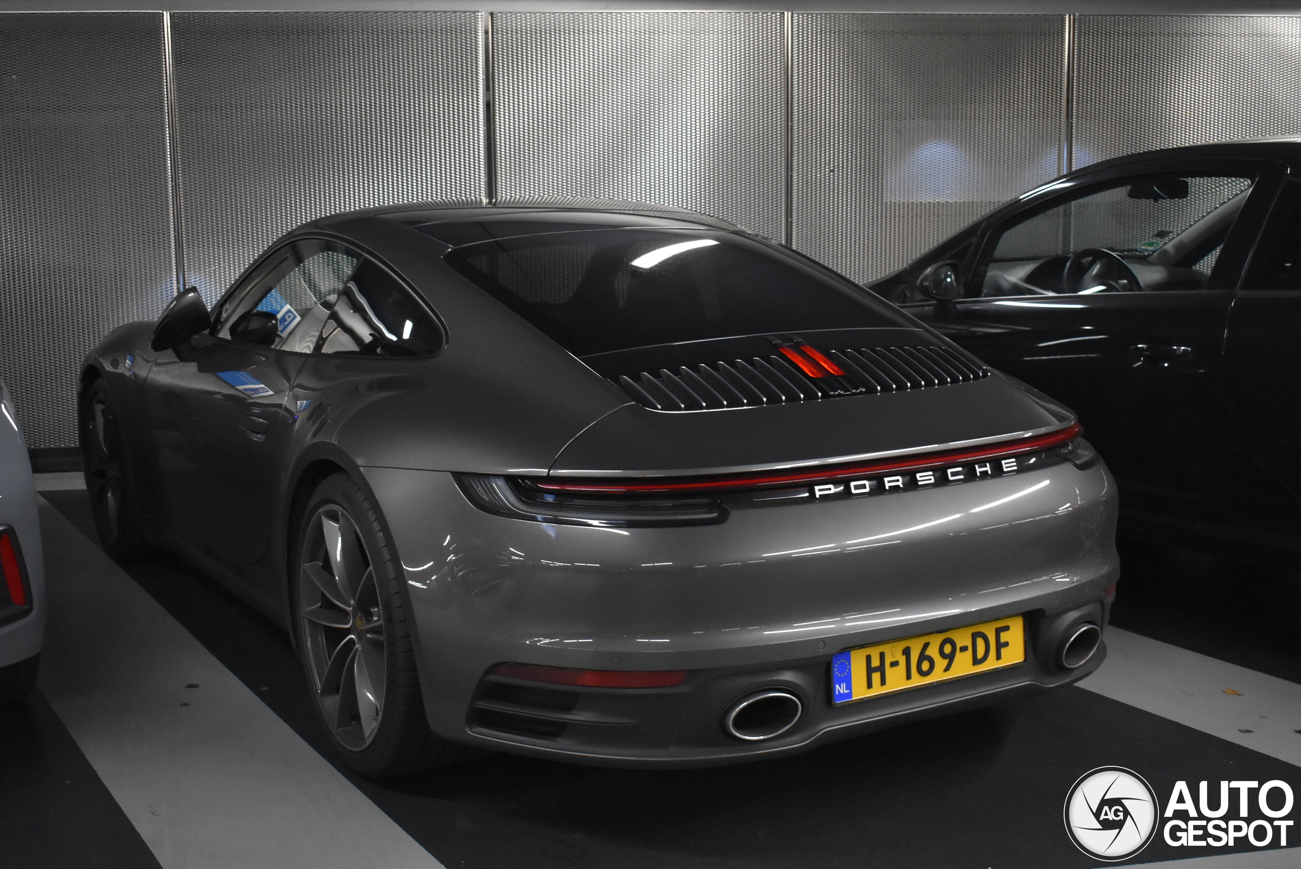 Porsche 992 Carrera 4S