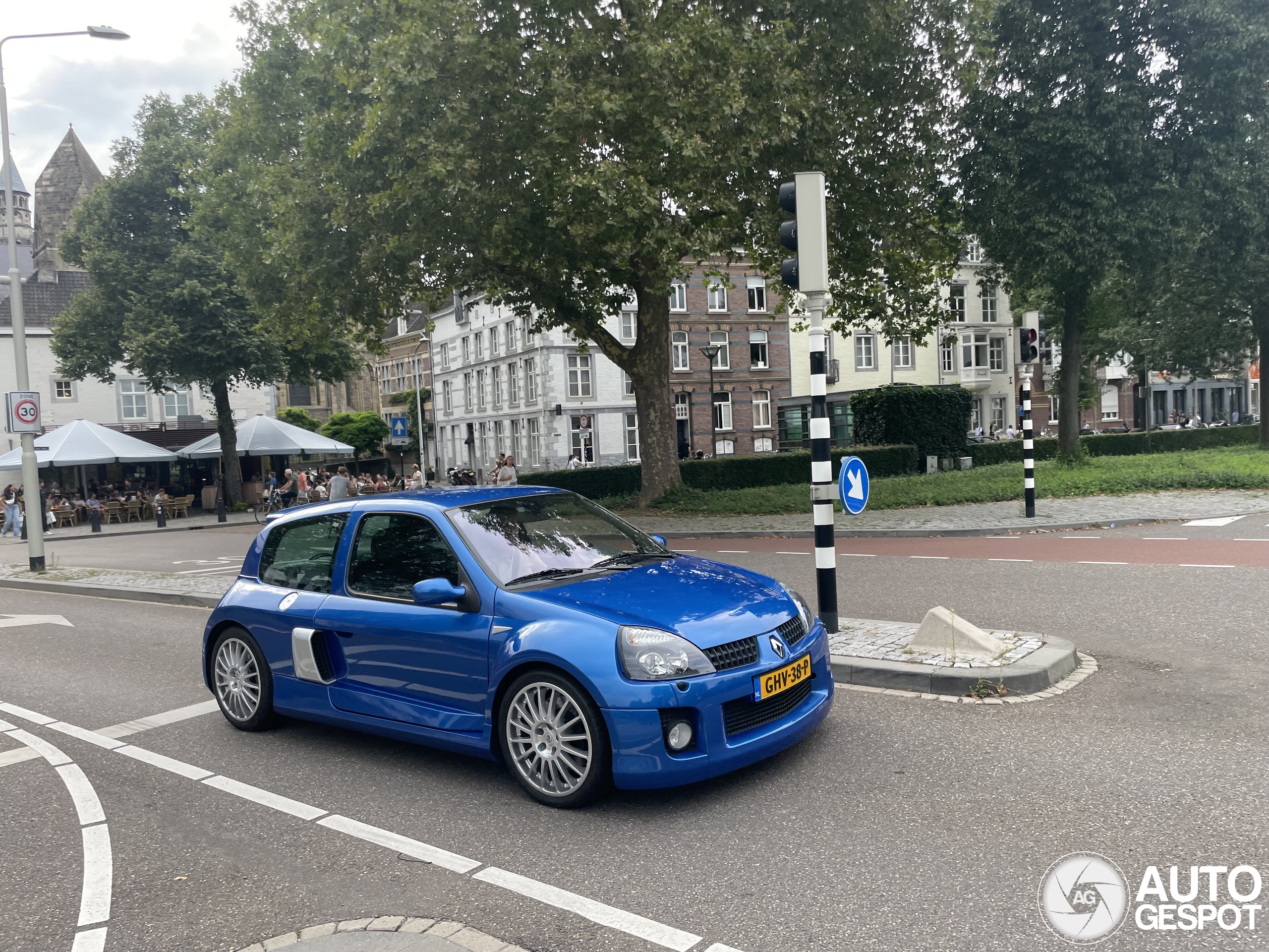 Renault Clio V6 Phase II