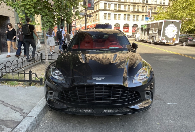 Aston Martin DBX