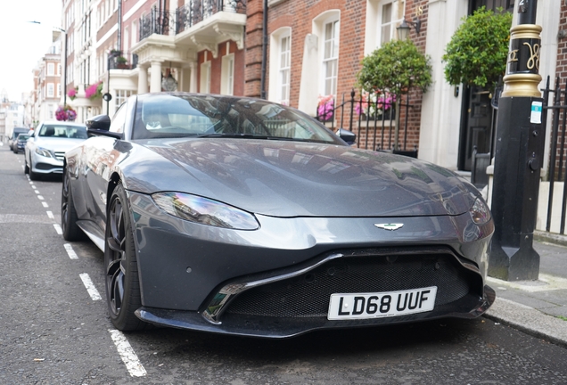 Aston Martin V8 Vantage 2018