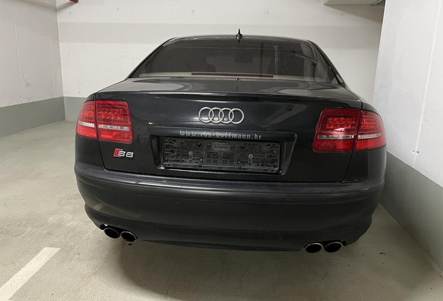 Audi S8 D3