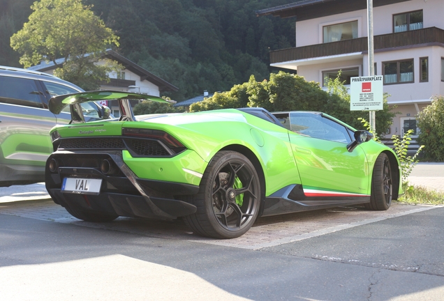 Lamborghini Huracán LP640-4 Performante Spyder