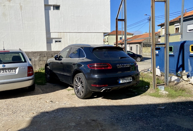 Porsche 95B Macan Turbo