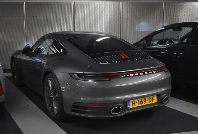 Porsche 992 Carrera 4S