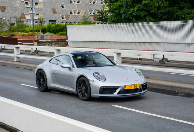 Porsche 992 Carrera GTS