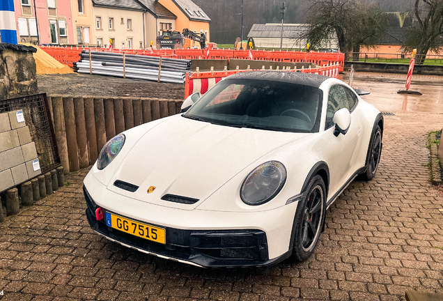 Porsche 992 Dakar