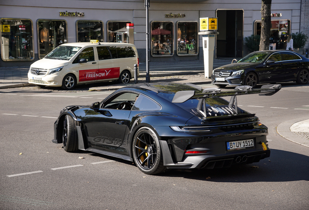 Porsche 992 GT3 RS Weissach Package