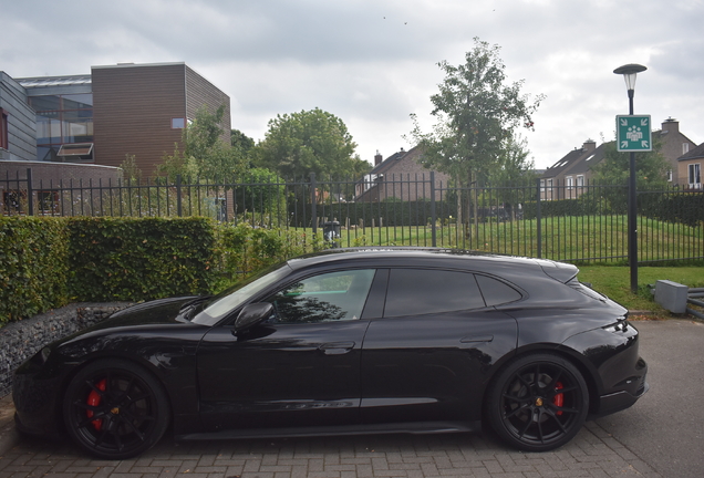 Porsche Taycan GTS Sport Turismo