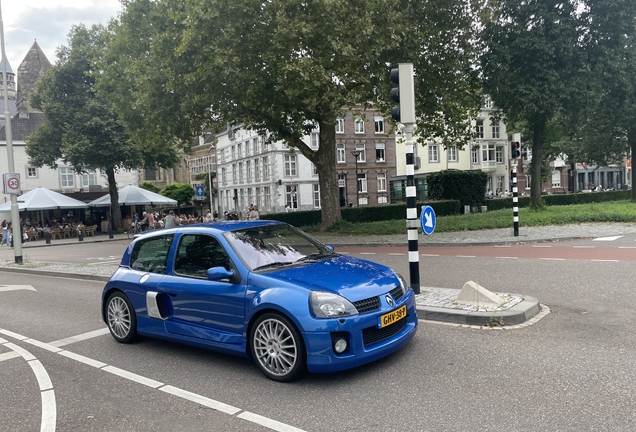 Renault Clio V6 Phase II