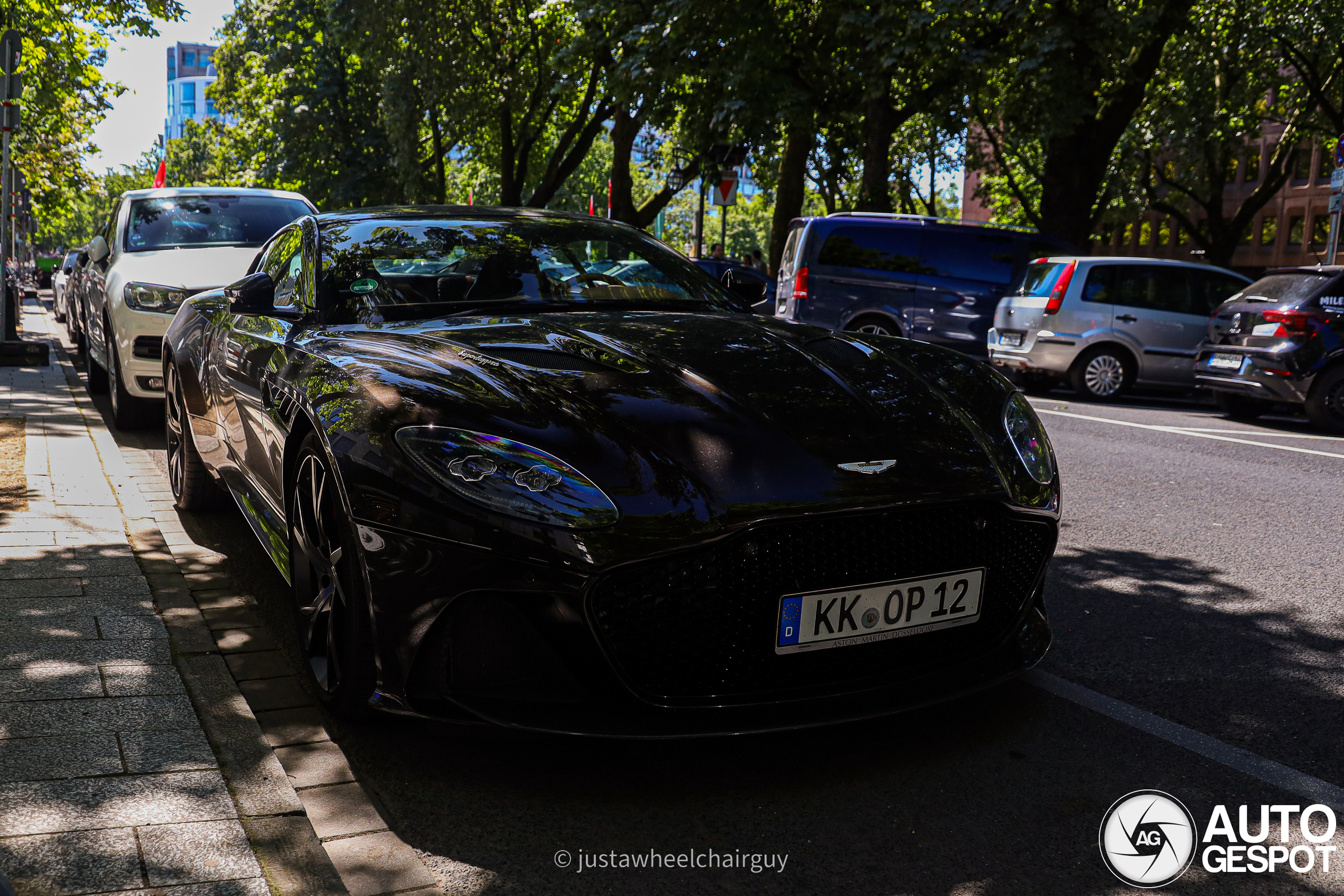 Aston Martin DBS Superleggera