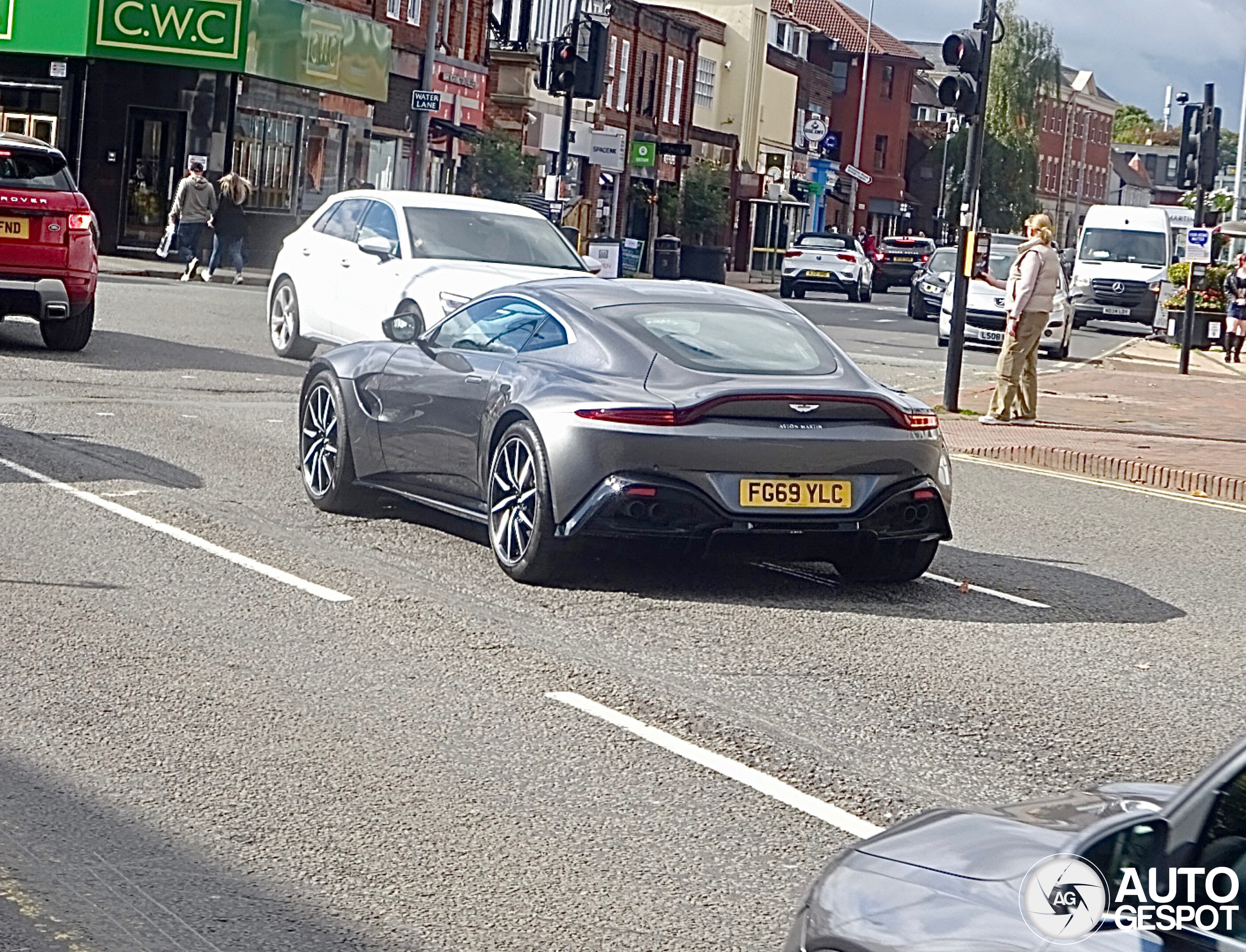 Aston Martin V8 Vantage 2018