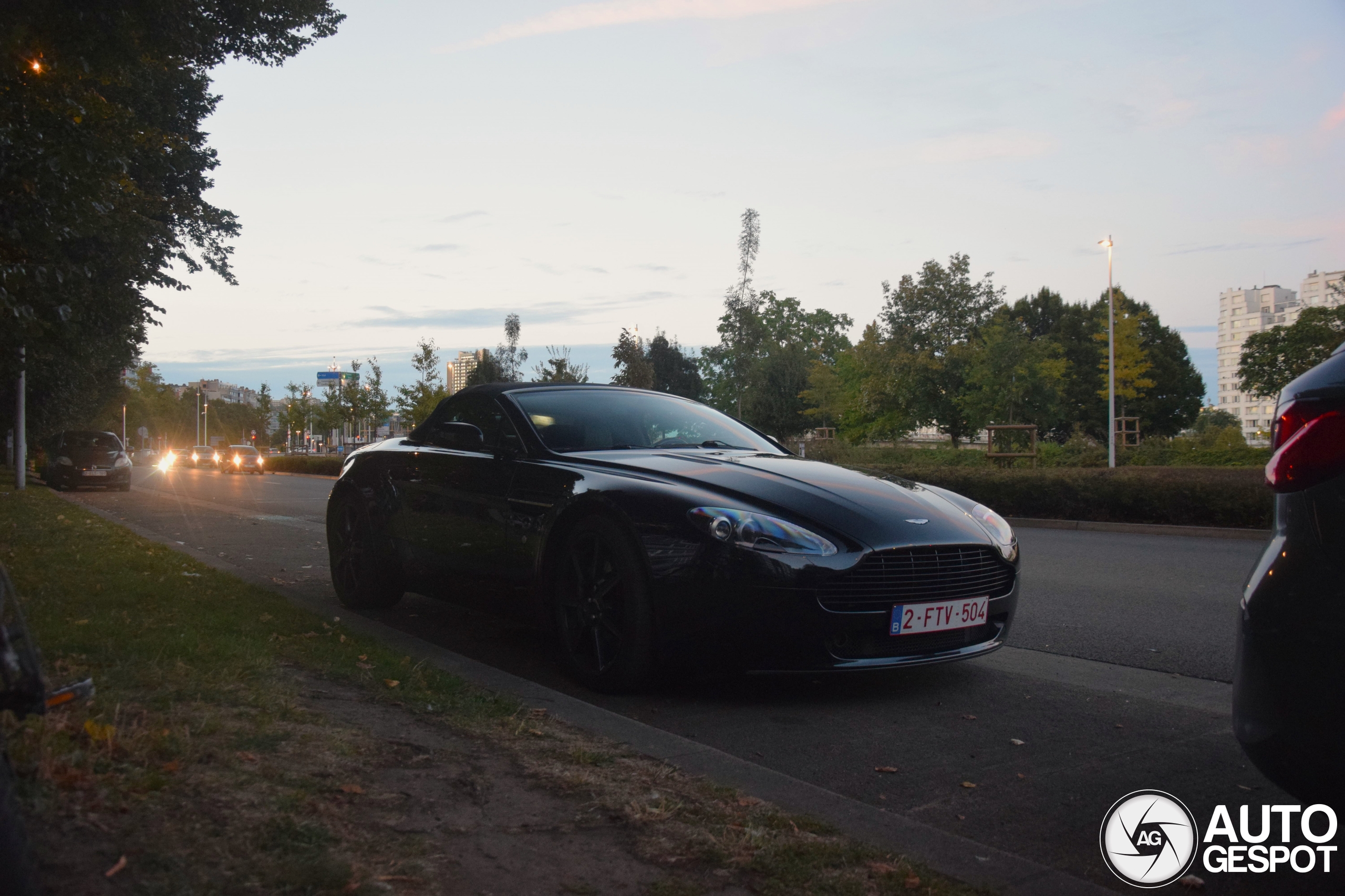 Aston Martin V8 Vantage Roadster