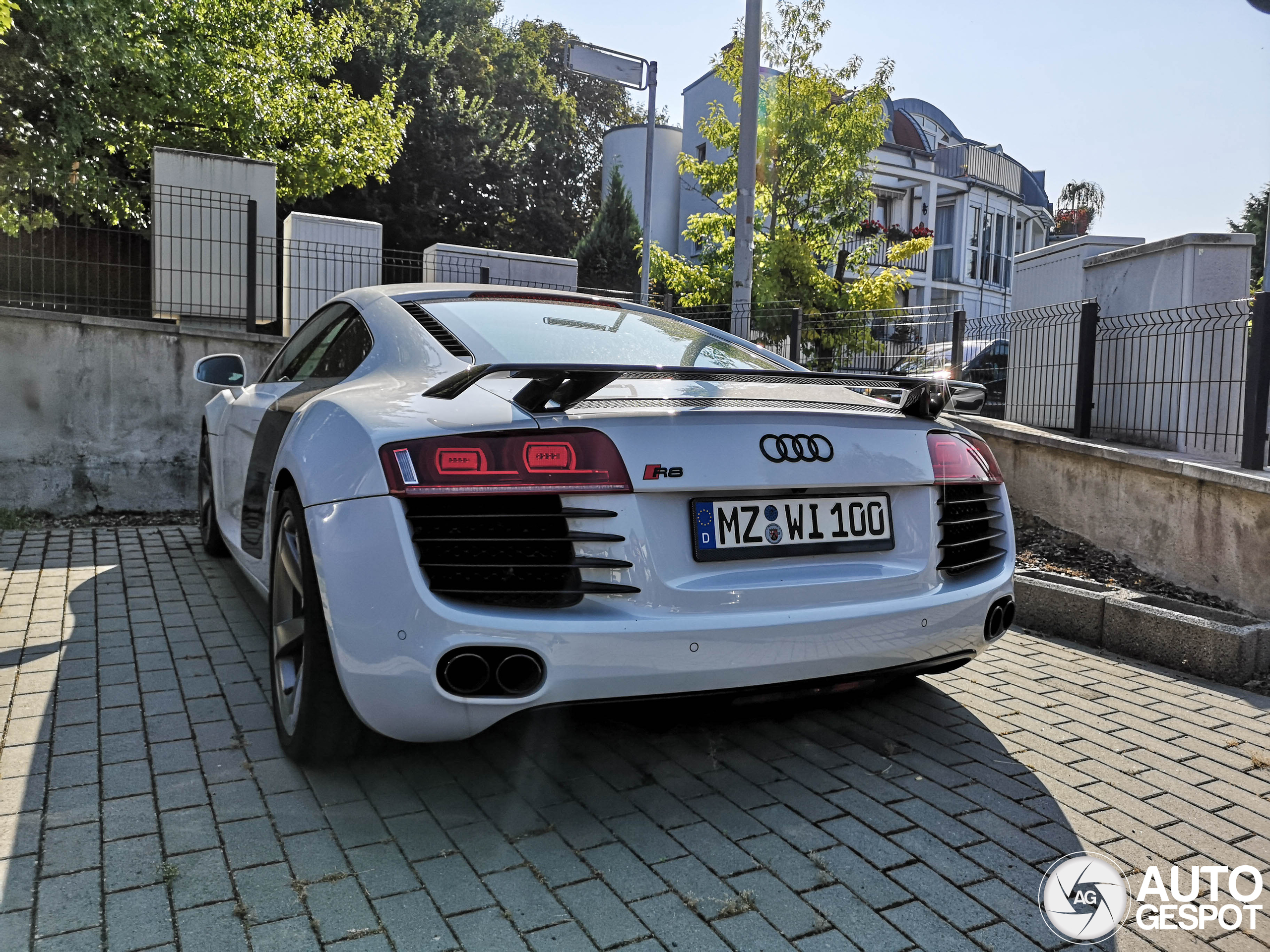 Audi R8