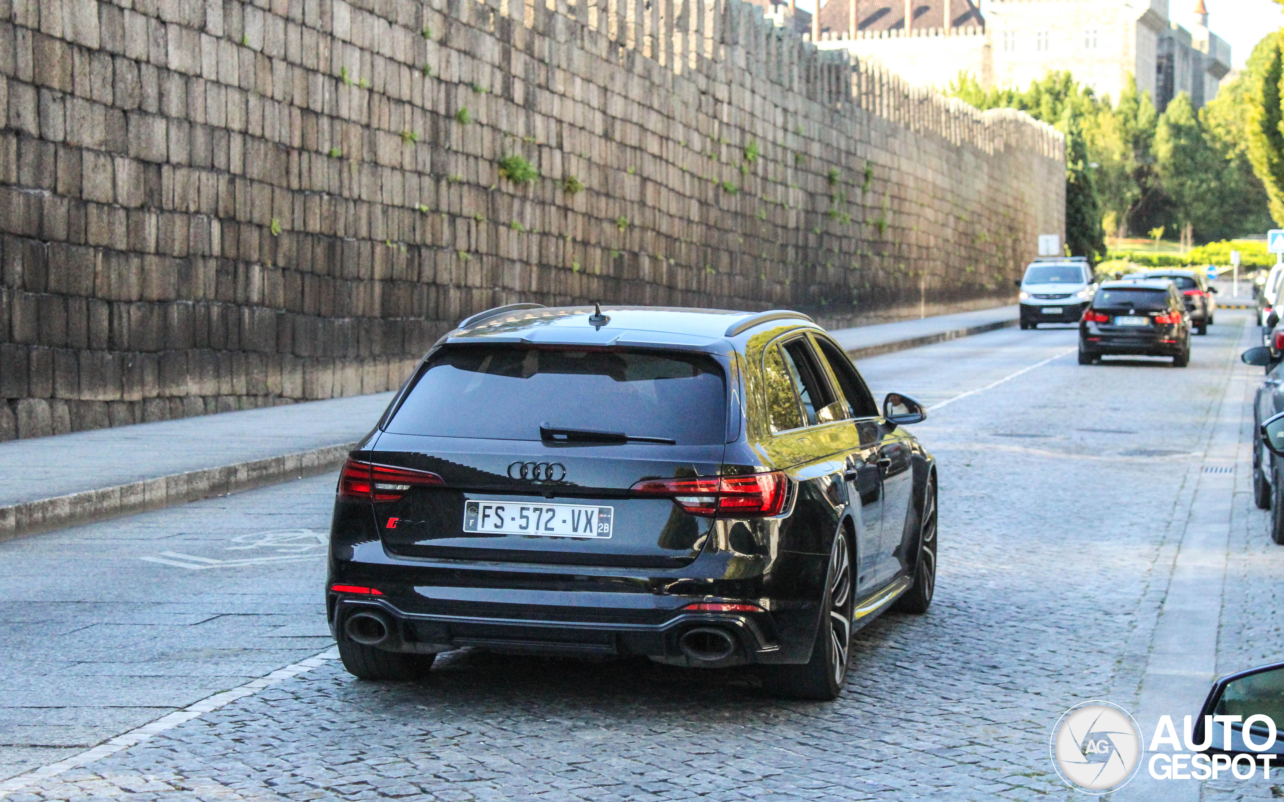 Audi RS4 Avant B9