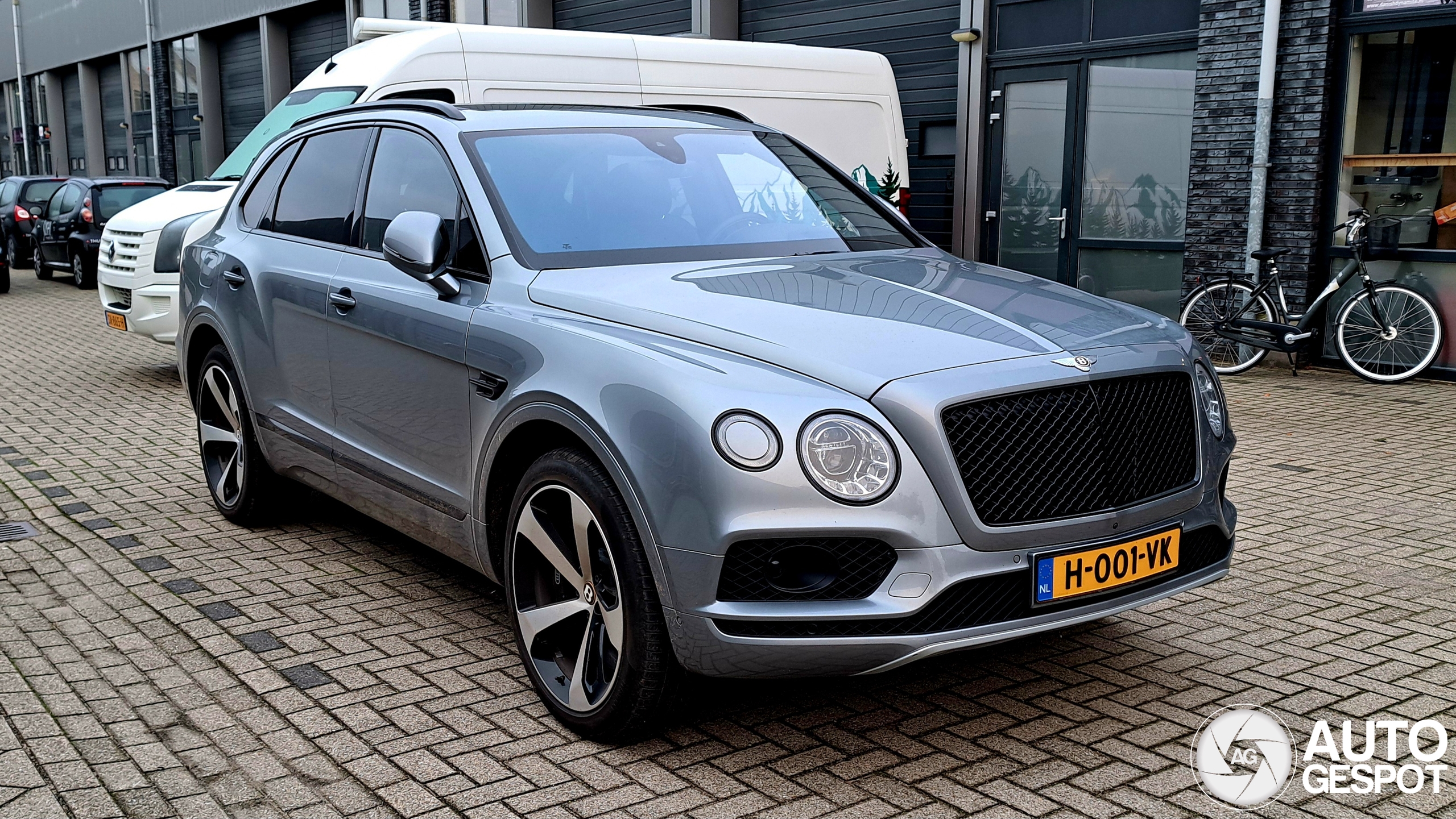 Bentley Bentayga V8