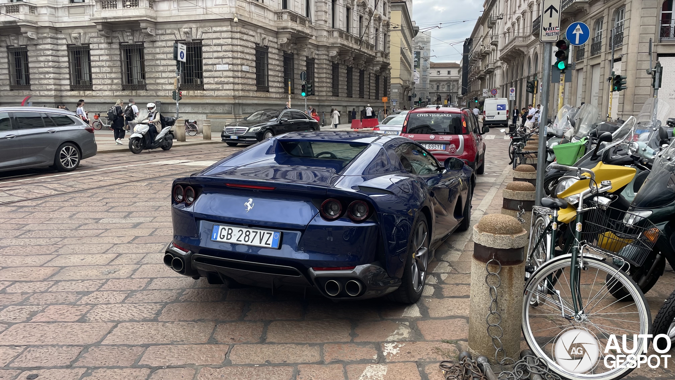 Ferrari 812 GTS