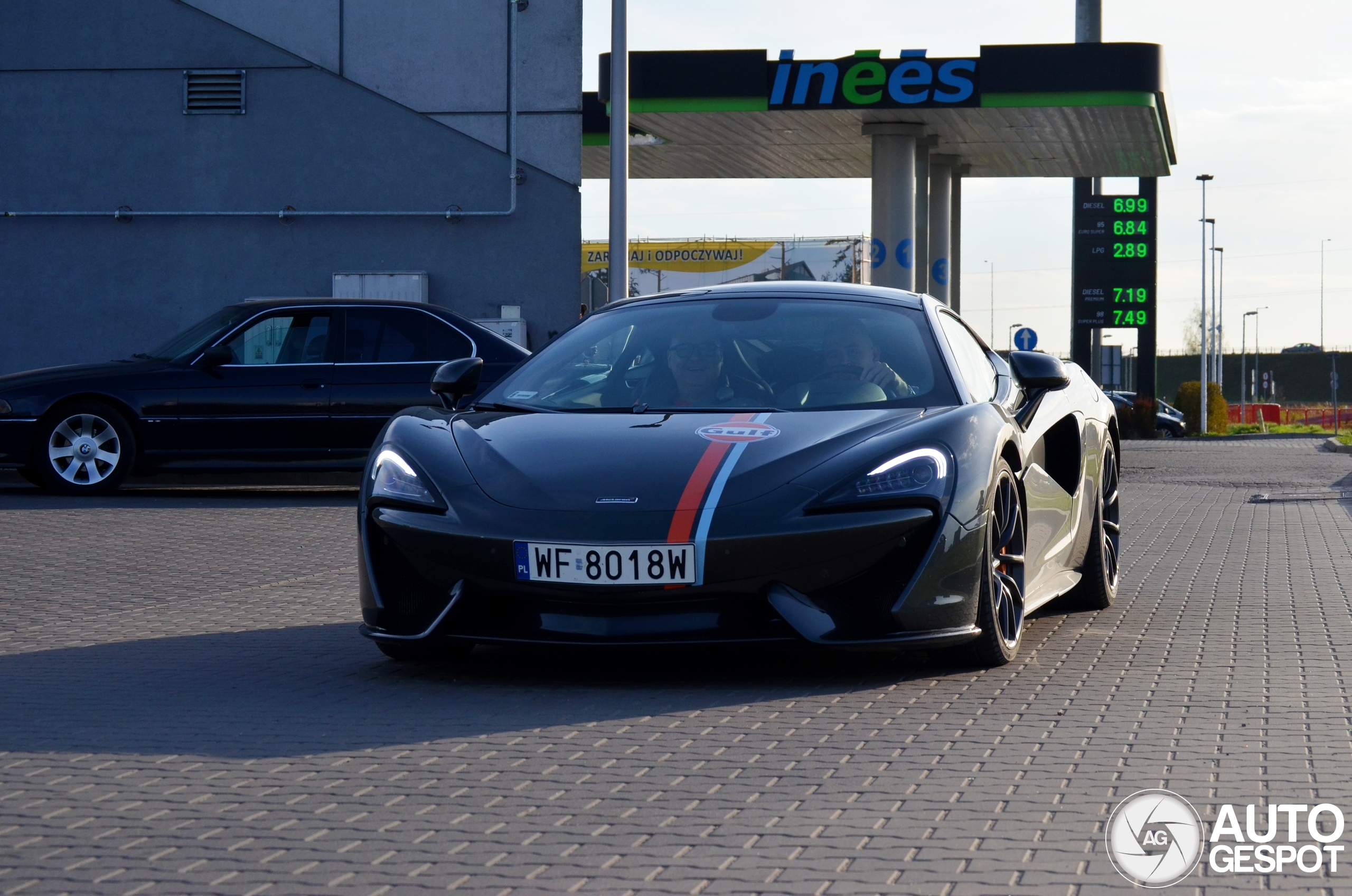 McLaren 570GT