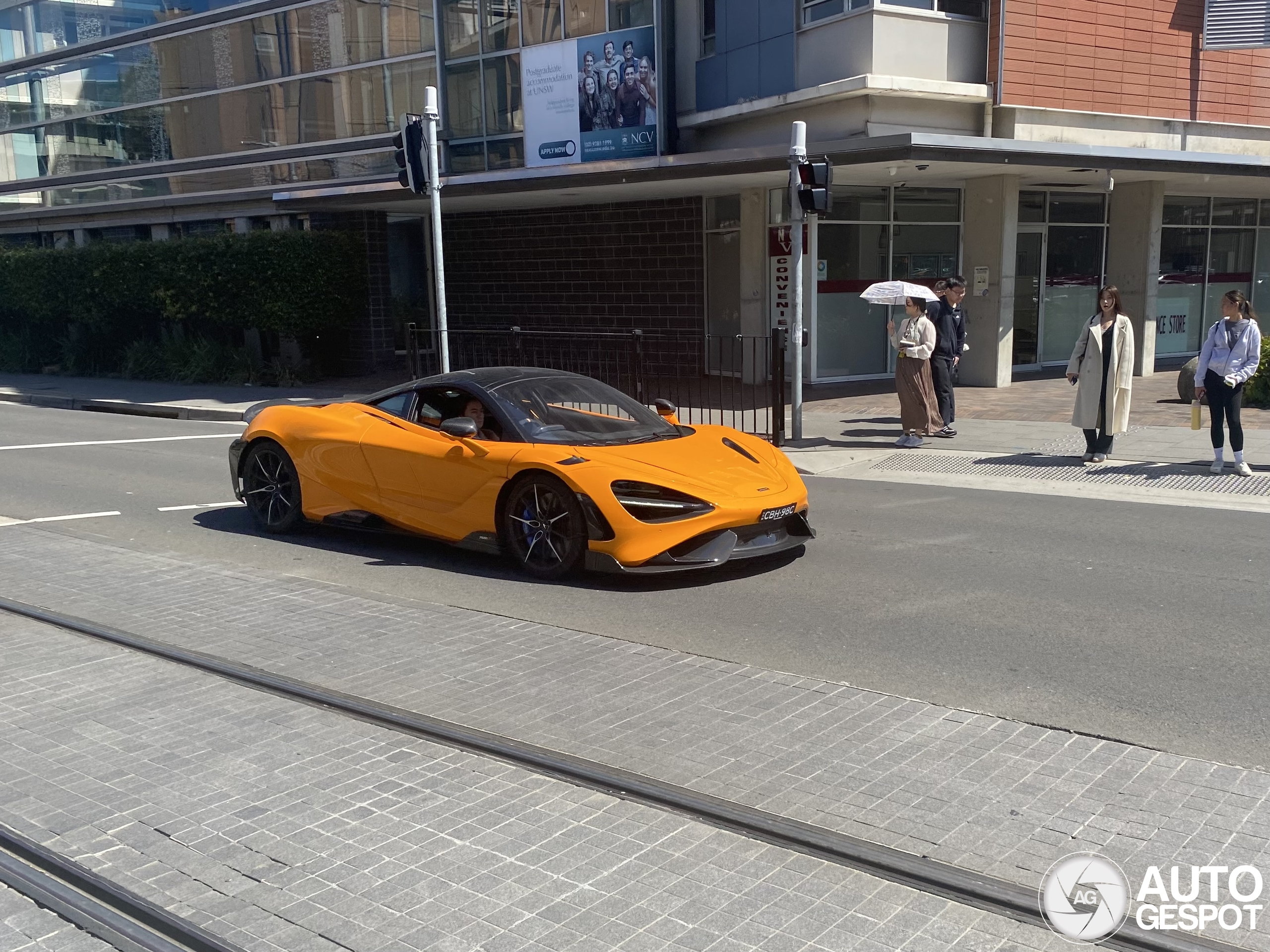 McLaren 765LT