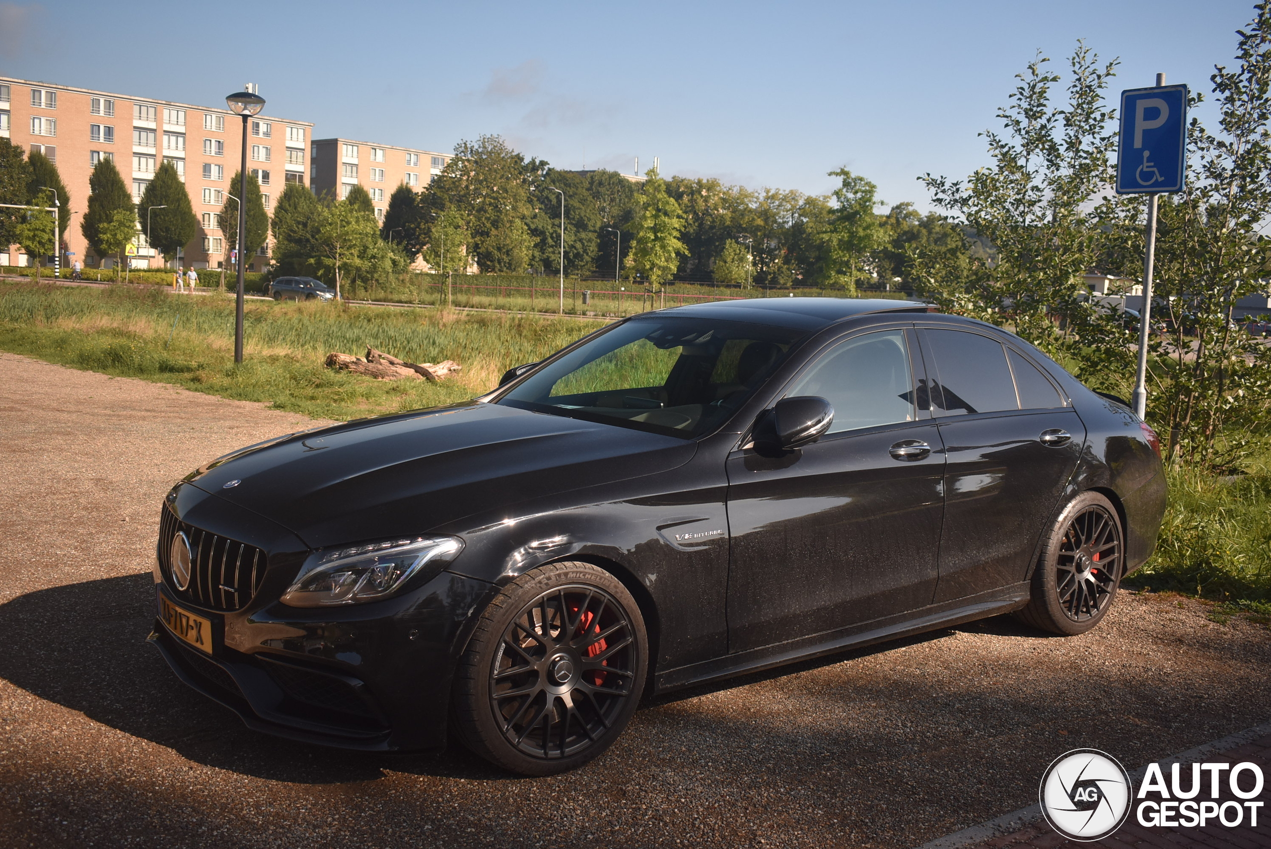 Mercedes-AMG C 63 S W205