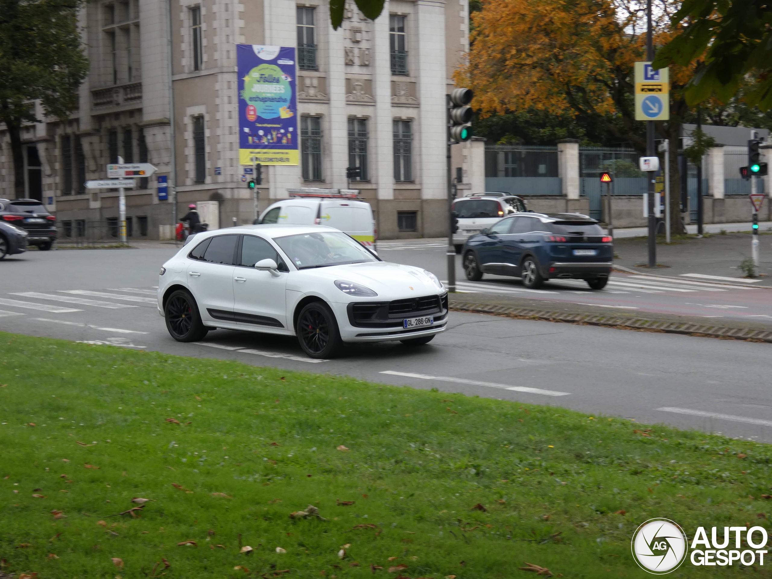 Porsche 95B Macan GTS MkIII