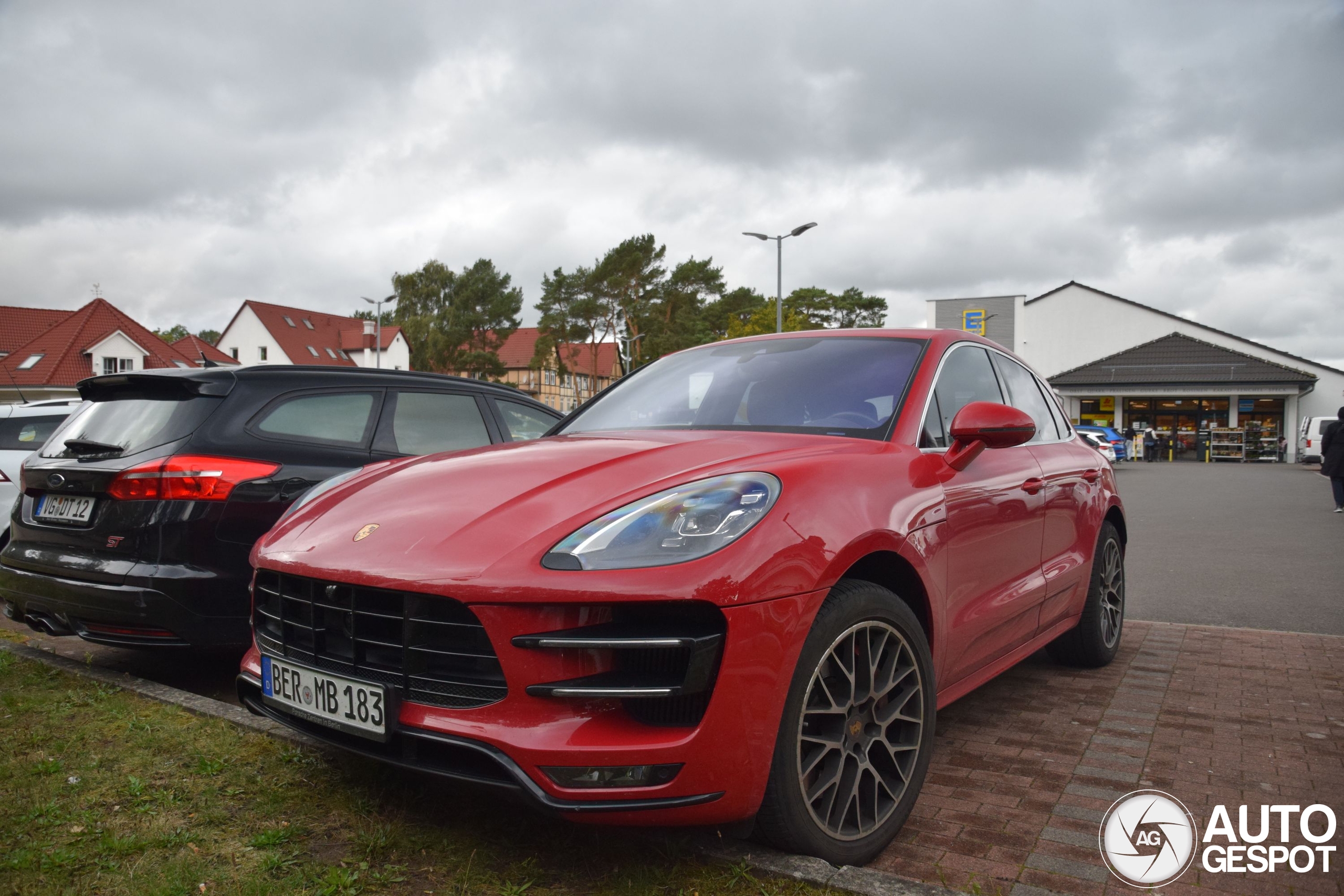 Porsche 95B Macan Turbo