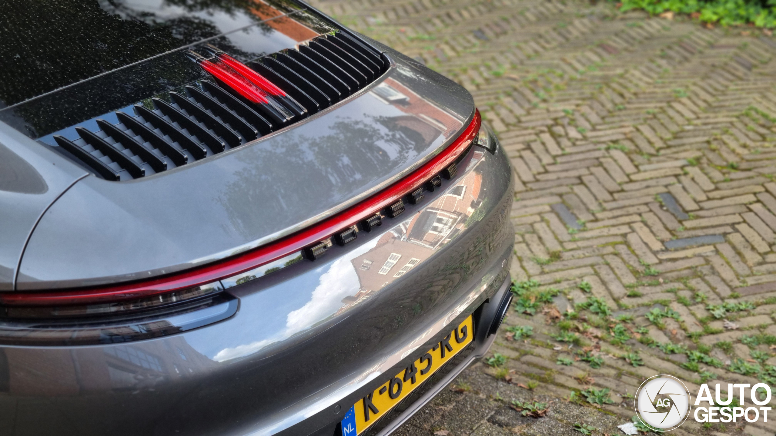 Porsche 992 Carrera 4S