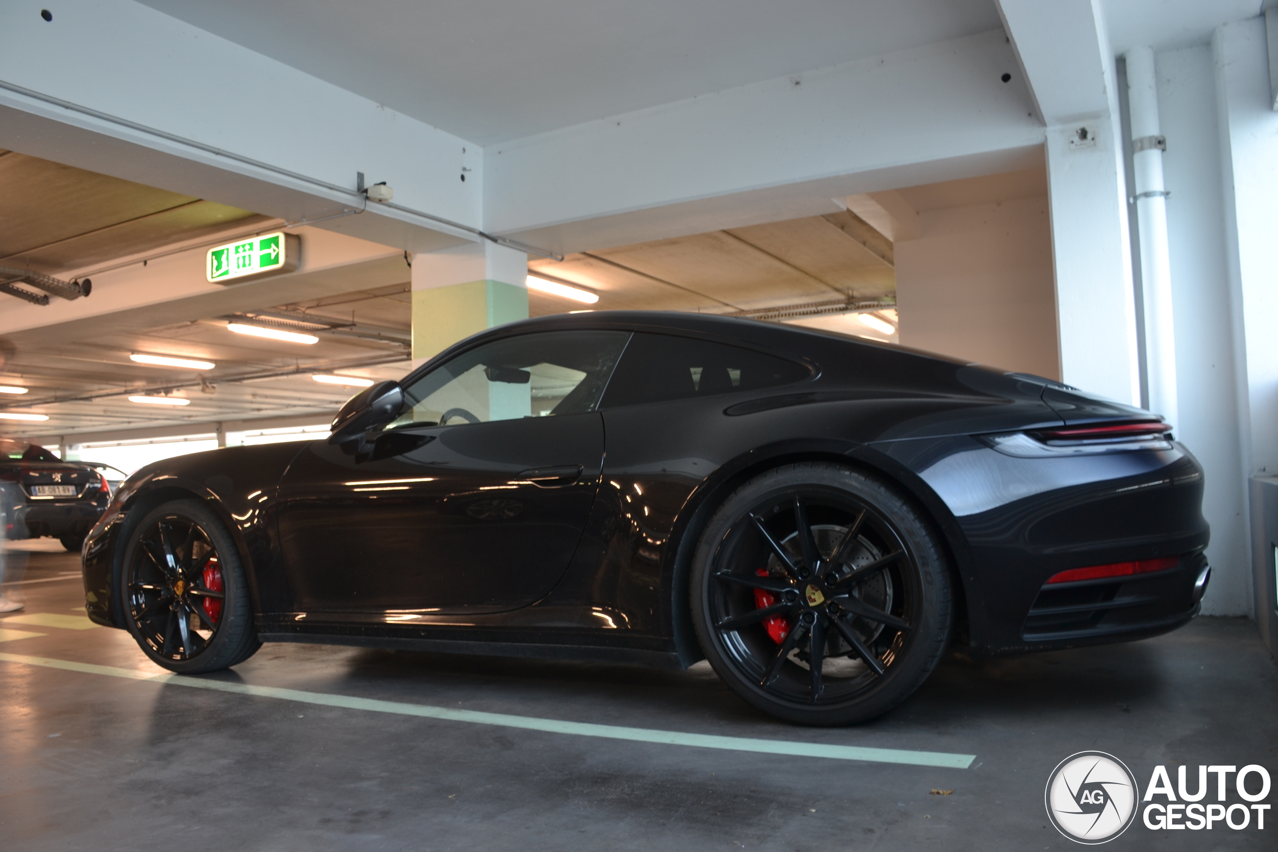 Porsche 992 Carrera 4S